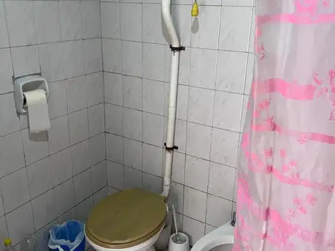 VIVIENDA  UNIFAMILIAR CON GARAJE / GALPON