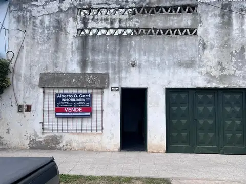 VIVIENDA  UNIFAMILIAR CON GARAJE / GALPON