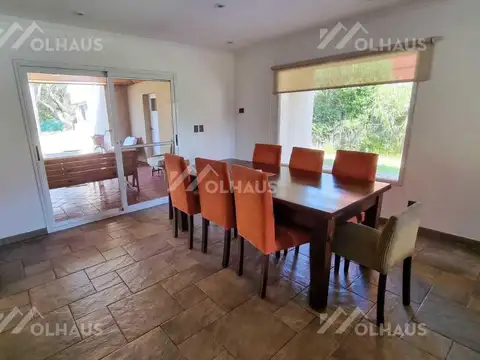 Casa 5 ambientes con 3 baños