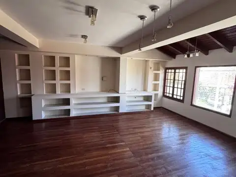 Casa en Venta en Barrio Asociación De Ingenieros, USD 290.000