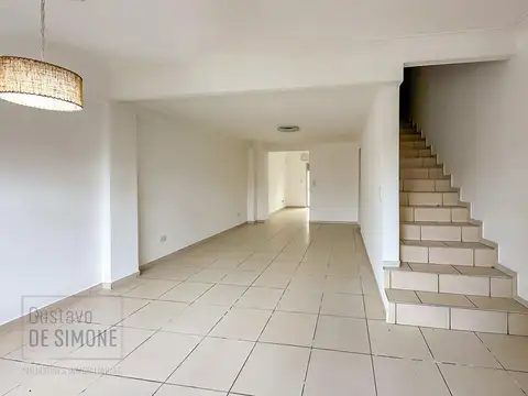 Casa Tríplex en venta San Fernando