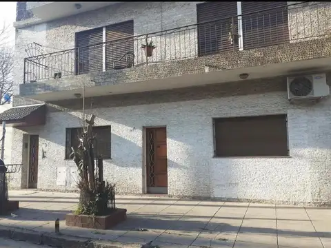 Casa 3 amb con departamento de 3 amb