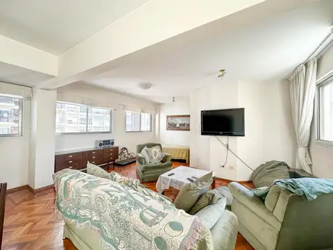 Departamento en Venta de 8 ambientes