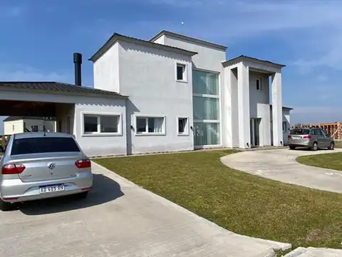 Casa en Alquiler de 4 dormitorios