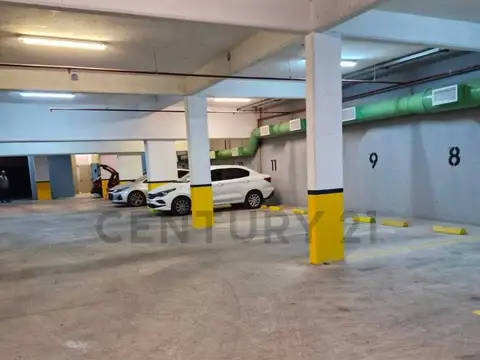 ALQUILER COCHERA FIJA EN LAS LOMITAS