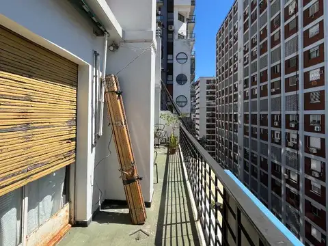 Venta. 5 Ambientes. Balcón terraza. Talcahuano y 900.