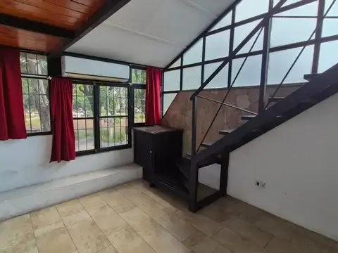 Depto Tipo Casa en Alquiler en Santos Lugares, $ 500.000