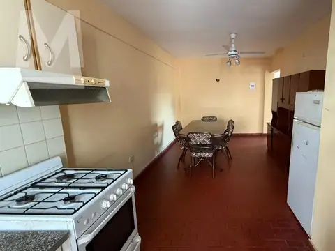 Departamento en Alquiler en Tolosa, $ 400.000