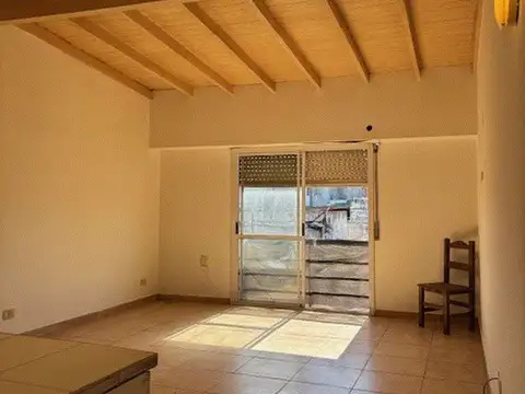 Monoambiente a 3 cuadras de estacion ciudadela