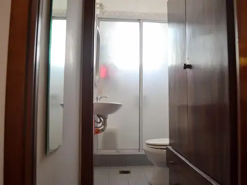 VENTA CASA, PH, ADROGUE, 2 AMBIENTES, PARRILLA, PATIO, ZONA RESIDENCIAL,APTA CREDITO