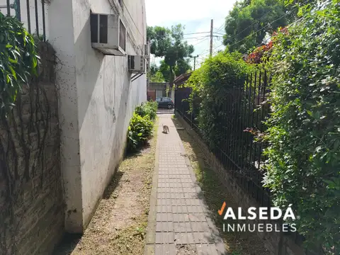 Depto Tipo Casa 3 ambientes con 2 baños