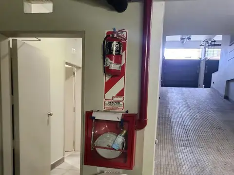 VENTA DE GARAJE CON 44 COCHERAS SUBSUELO Y PLANTA BAJA EN VILLA SANTA RITA
