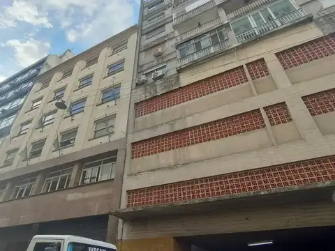 Bartolomé Mitre al 1400 Departamento 3 Ambientes con COCHERA