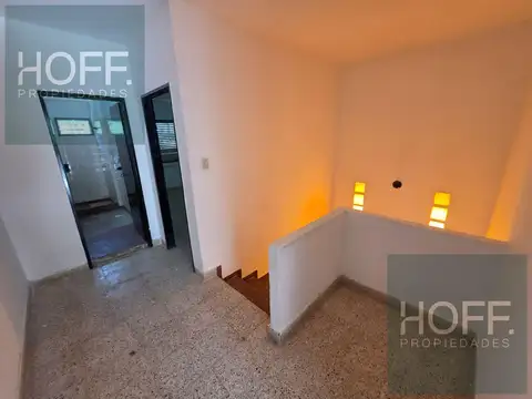 Casa en Alquiler con 1 cochera