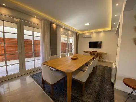 Casa 5 ambientes con 3 baños