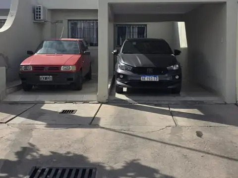 Casa 2 ambientes con 2 baños