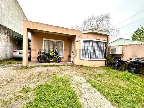 VENTA CASA 4 AMBIENTES VILLA TESEI GRAN LOTE