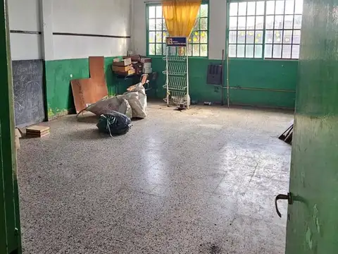 Edificio 674 m2 en venta - San Miguel - Lote 1.416 m2, ex institución educativa