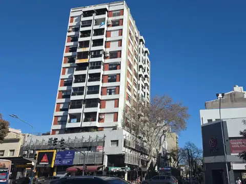 FLORIDA Av. Maipú.EXCELETE UBICACIÓN 3 ambientes amplios y luminosos.Gran vista al río