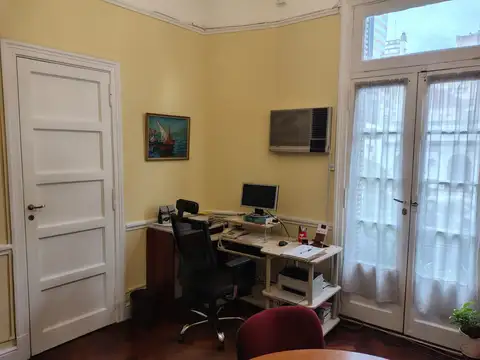 Oficina en Venta 90 años