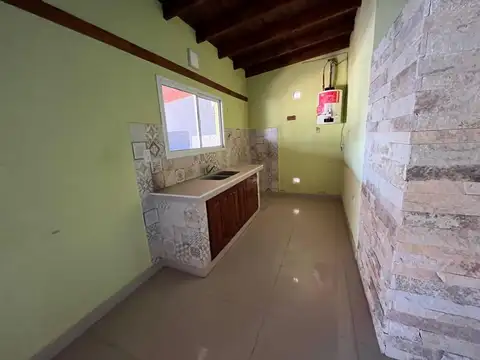 Dos casas quintas en Zocchi 2924 esq. Domínguez