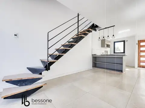 Depto Tipo Casa 3 ambientes con 2 baños