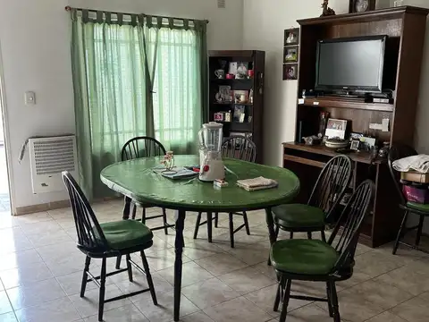 Depto Tipo Casa 2 ambientes con 1 baño