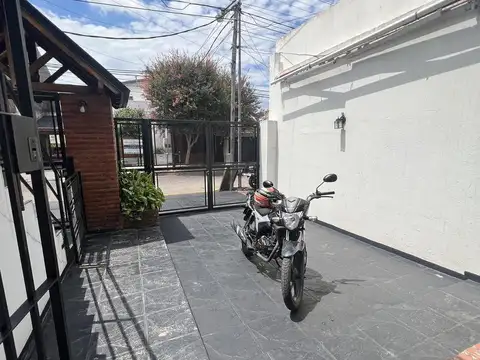 Depto Tipo Casa en Venta de 2 ambientes