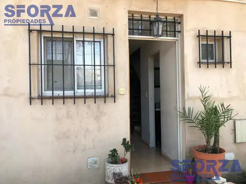Depto Tipo Casa en Venta de 4 ambientes