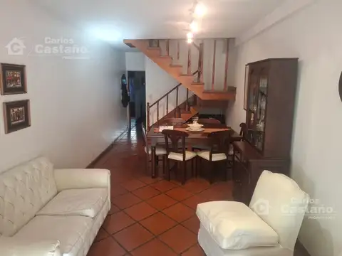Casa 5 ambientes con 3 baños