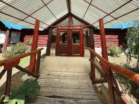 Casa 5 ambientes con 3 baños