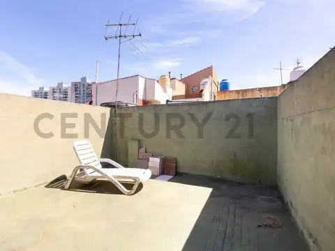 VENTA PH 4 AMBIENTES CON PATIO EN SAENZ PEÑA – PERMUTA