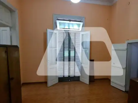Casa Chalet  en Venta en Remedios De Escalada, Lanús, G.B.A. Zona Sur