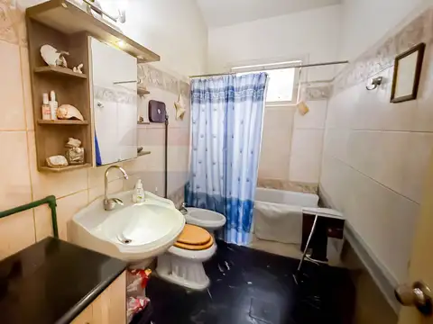 Casa en Venta con 8 cocheras