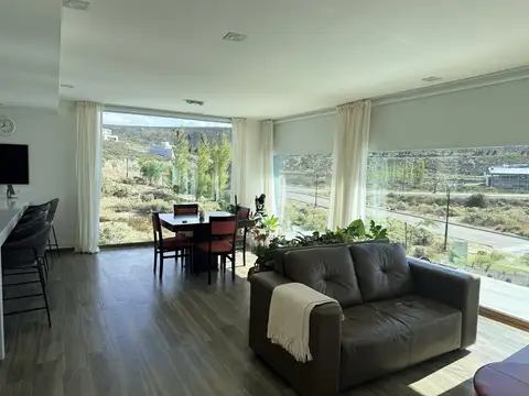 Casa moderna en La Herradura | 3 dorm | Lote 1000 m² | Impecable