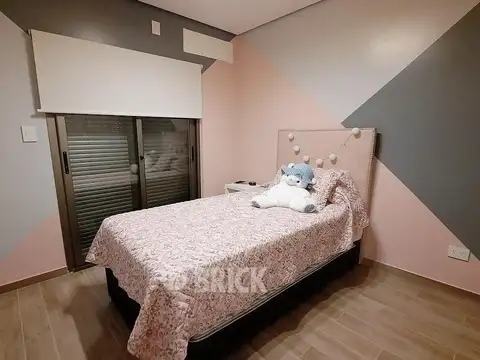NUEVA CASA EN LOTE DE 10X44 MTS - 198 M2 CUB GARAGE P/2 AUTOS Y 1 DESCUB JARDIN C/PISCINA C/SOLARIUM