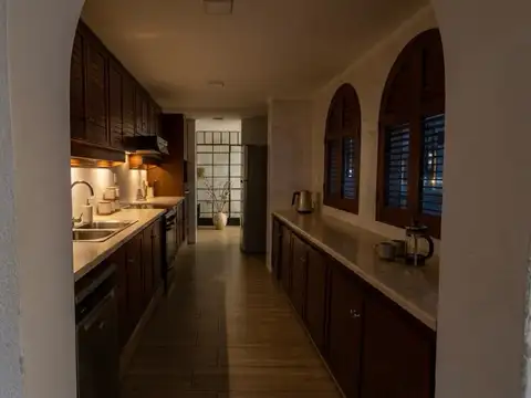 Casa 7 ambientes con 3 baños