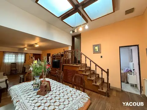 Casa en Venta con 1 cochera