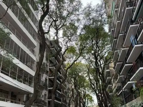 Duplex apto profesional en venta apto consultorios en Eduardo Acevedo y Av. Rivadavia.
