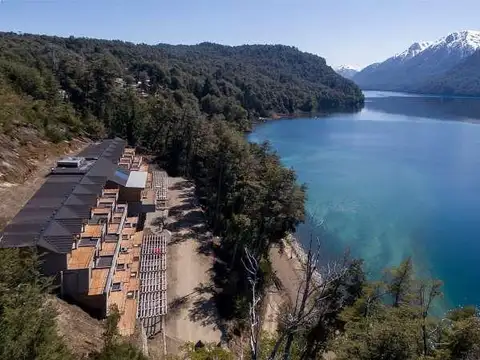 Dos Lagos Villas & Marinas