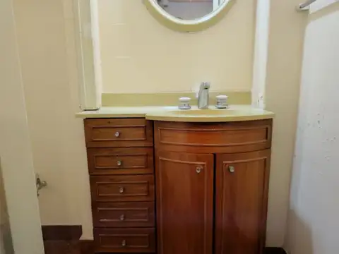 Venta oficina 2 amb Tribunales con baño propio