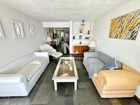 Departamento en Alquiler en Playa Mansa, USD 3.000