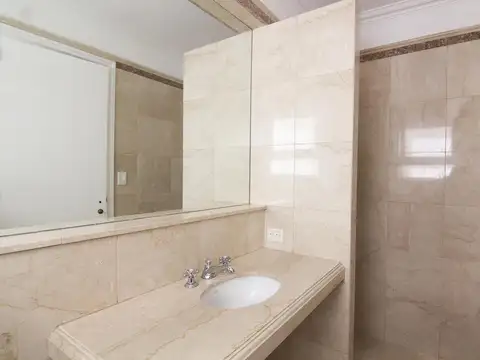 Departamento 6 ambientes con 2 baños