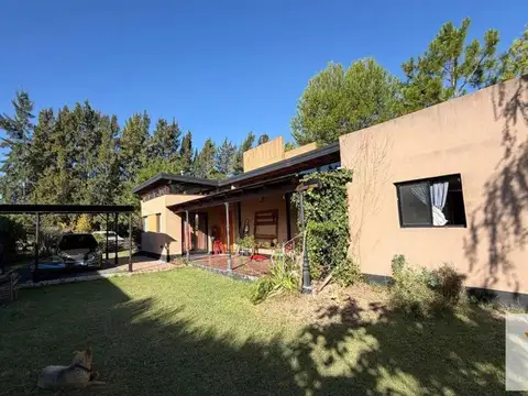 Casa en Venta - 2 Dormitorios 1 Baño - 1000mts - Barrio el Rodeo La Plata.