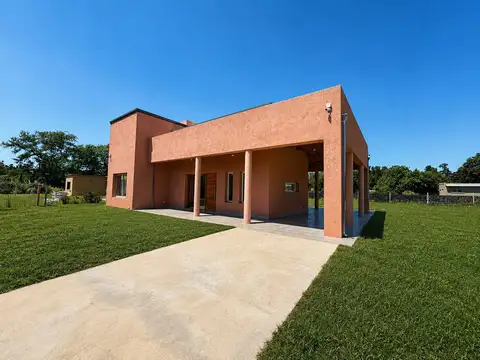 Casa en Venta  - Barrio Los Pinos - Exaltación de la Cruz