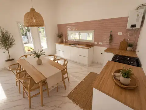 Casa en Venta  - Barrio Los Pinos - Exaltación de la Cruz