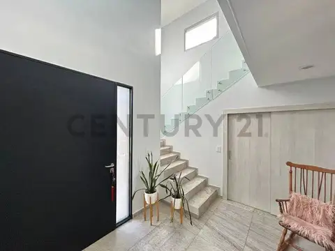 Casa en Alquiler de 4 dormitorios