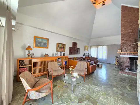 Casa en Venta en Villa Sarmiento, USD 290.000