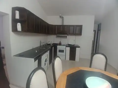 Casa 5 ambientes con 1 baño