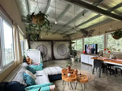 Casa 3 ambientes con 2 baños